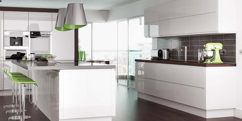 Lucente Kitchens White Gloss cabinets